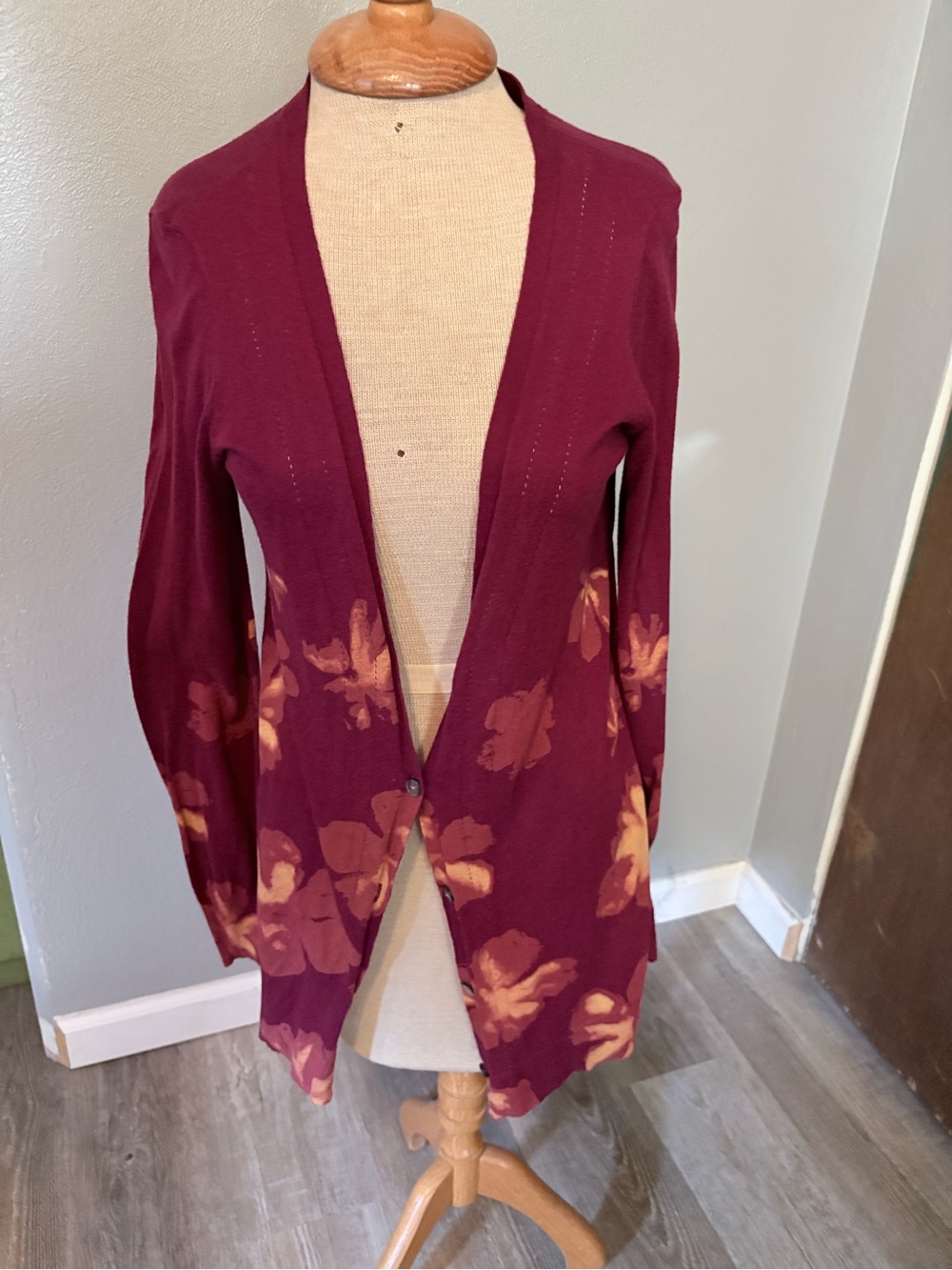 Simply Vera Vera Wang Burgundy Floral Open-Front Cardigan with Rust Flowers